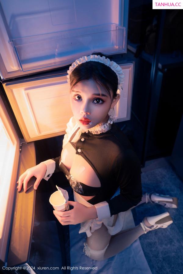   [XiuRen]高清写真图 2024.08.05 No.8966 小童颜 丝袜美臀第55张图片